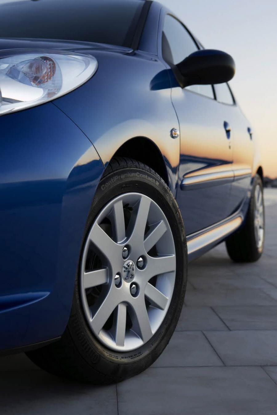  Peugeot 206 Plus 2009 года  (фото 9 из 49)